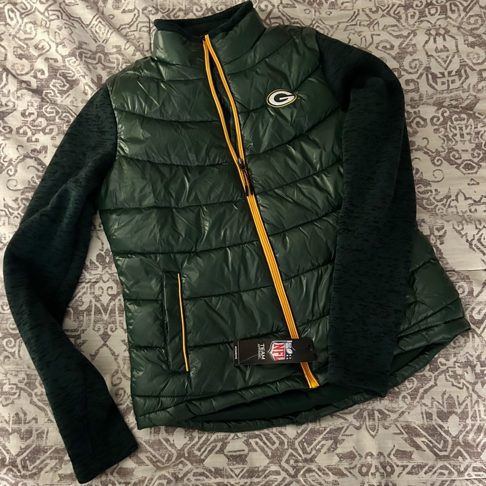 NFL Women's Green Puffer Jacket with Logo - Picture 13 of 15